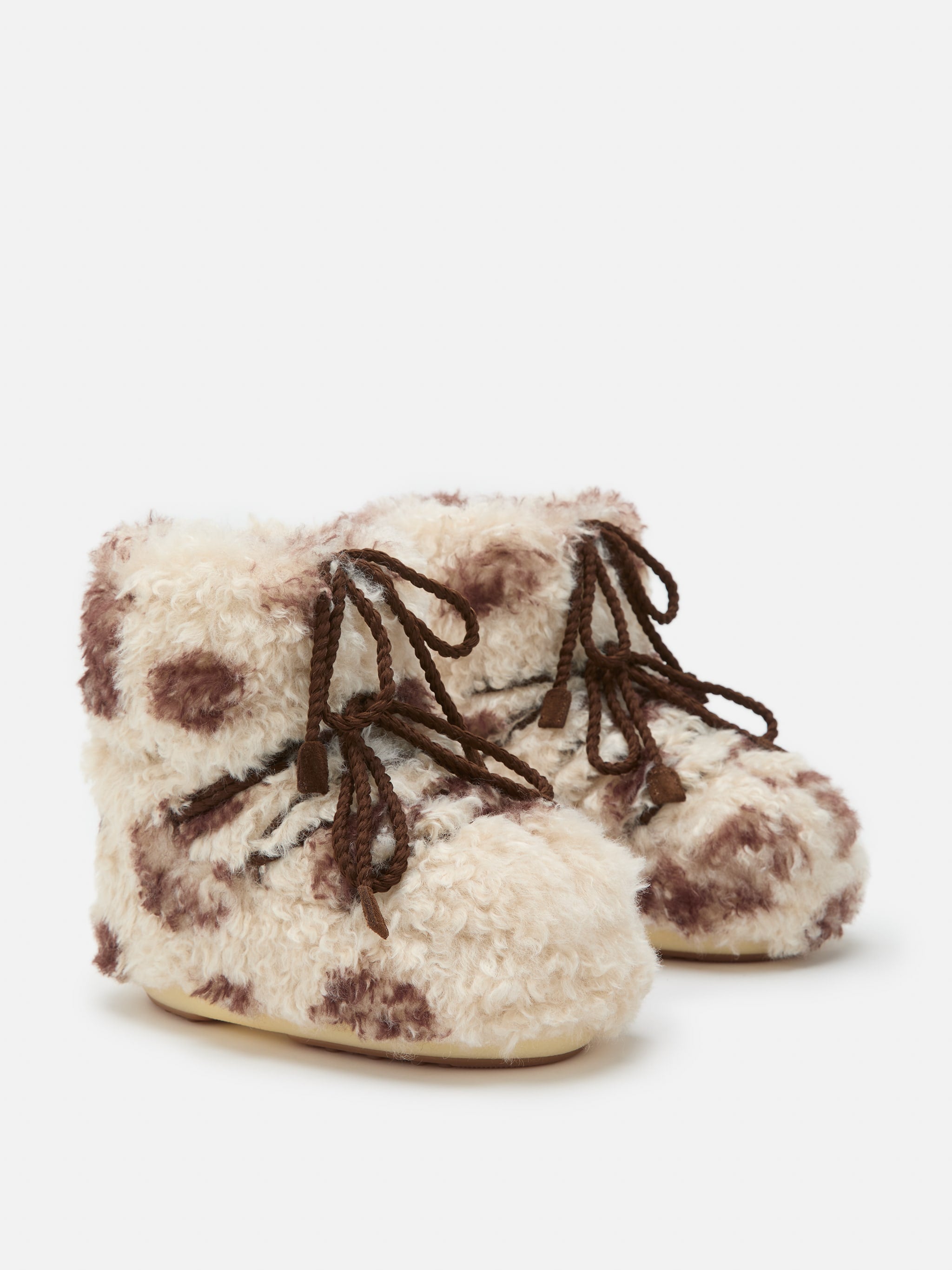 Icon Low Print Curly W