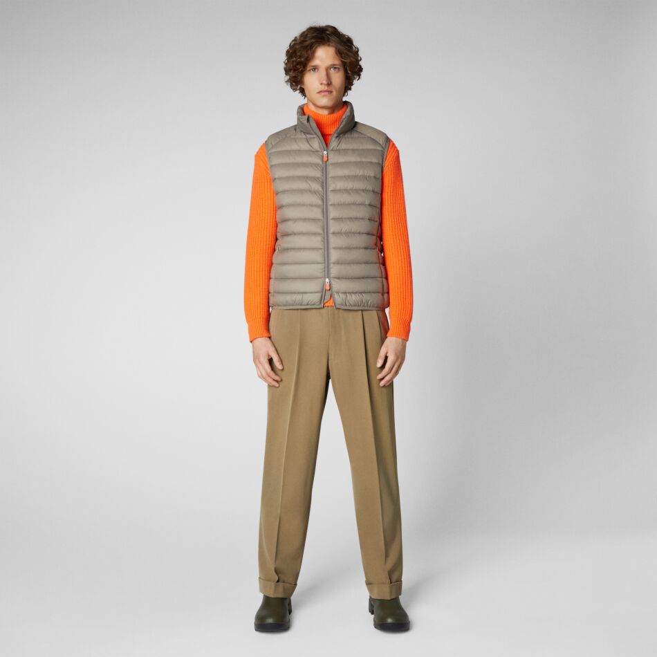 Adam Vest M