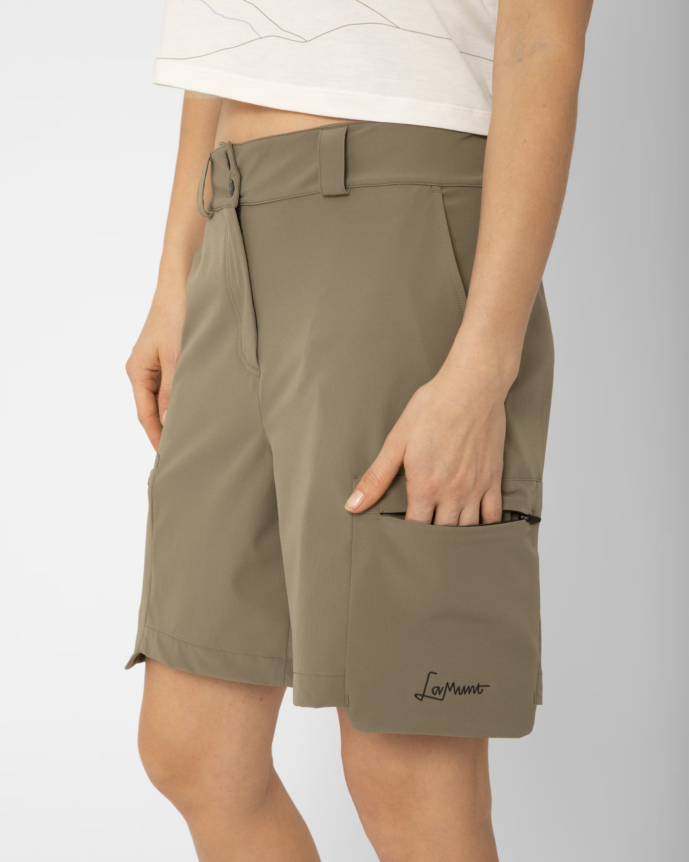 Serena Travel Short W